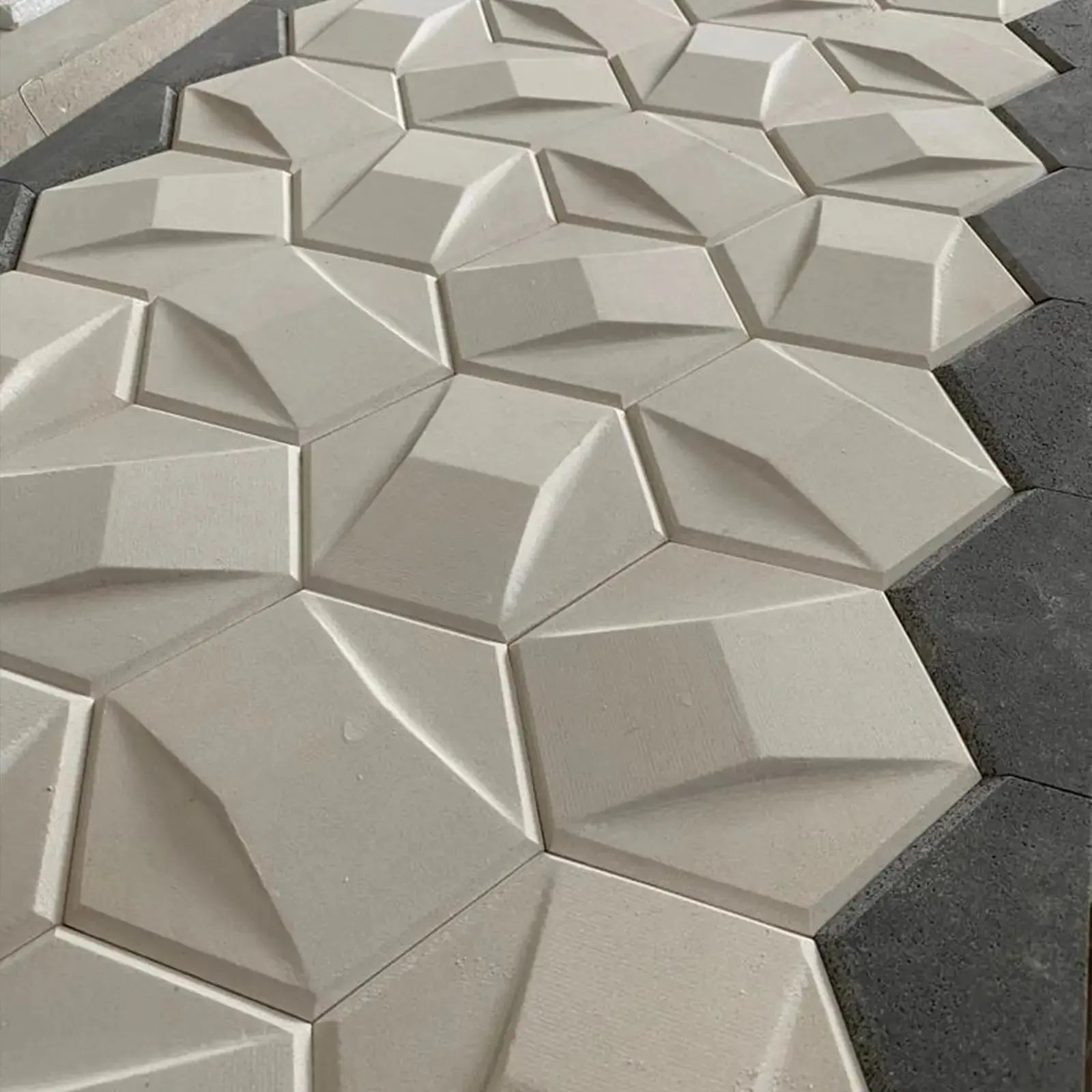 Diantha 3D Tile