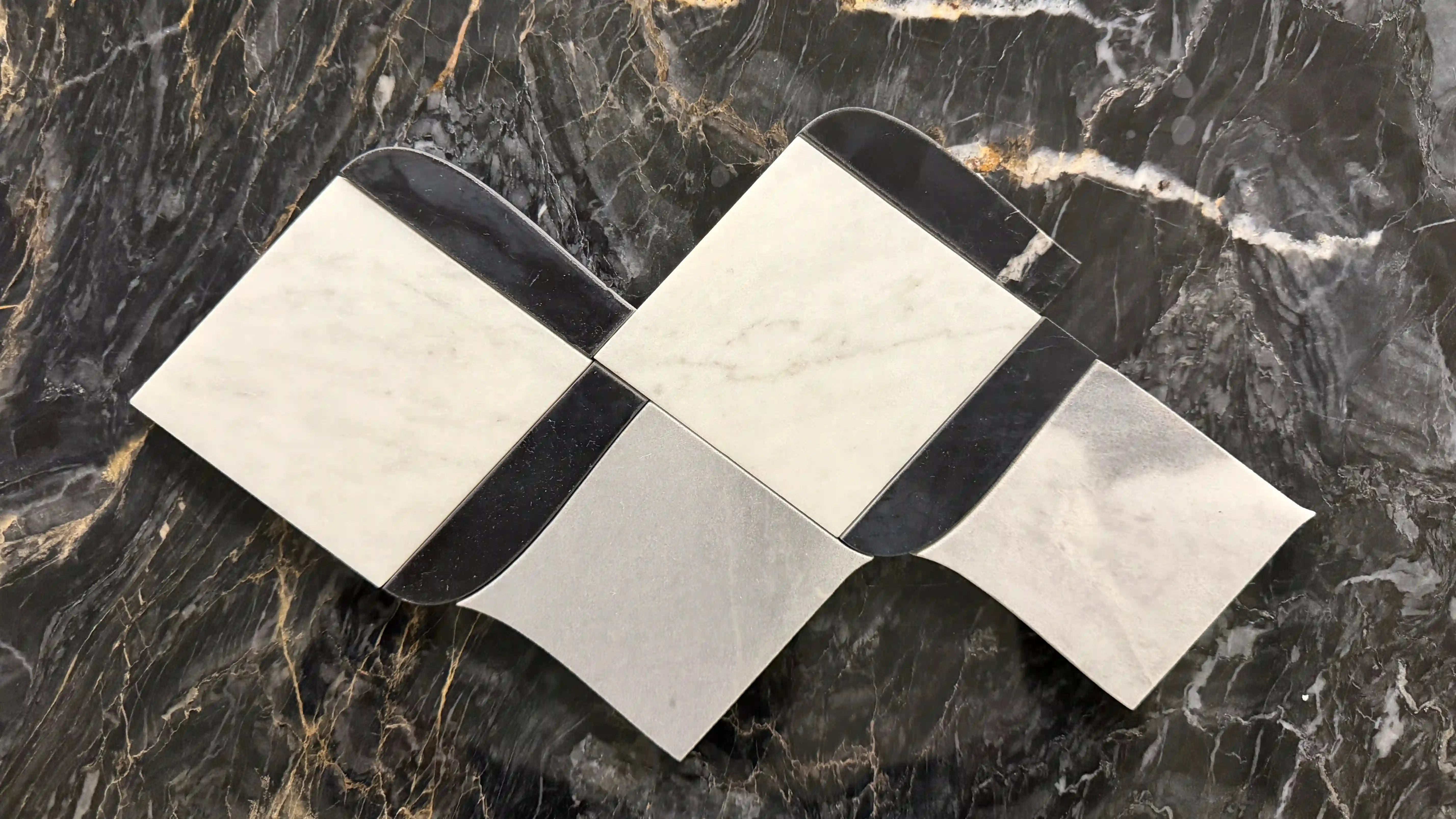 SAMPLE Niobe Mosaic Tile